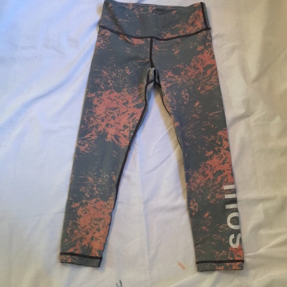Soulcycle paint splattered capris - Picture 5 of 8